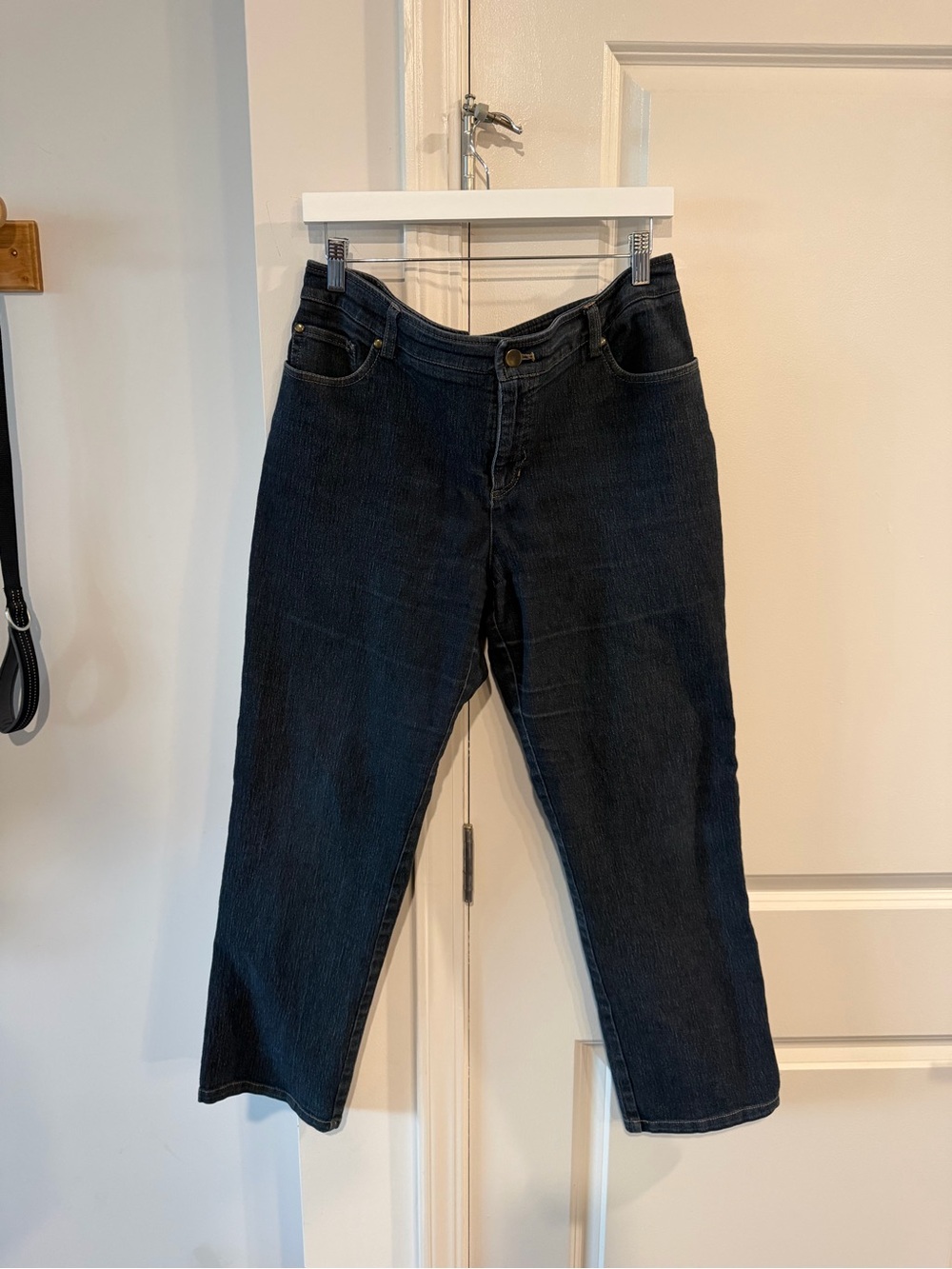 Women's Straight-Leg Jeans in Dark Indigo